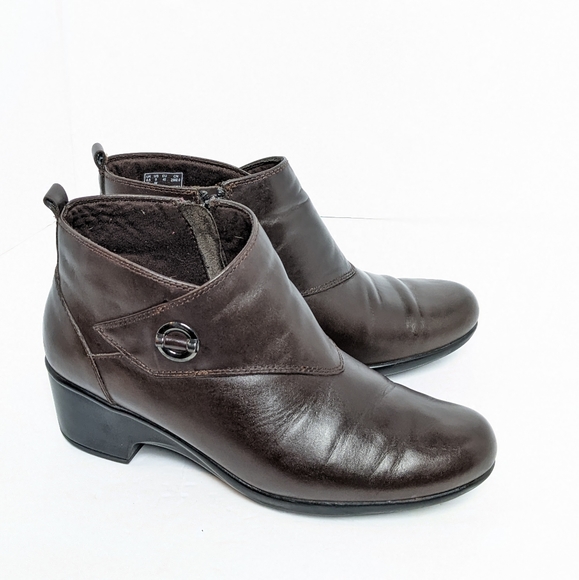 Clarks leather ankle boots - Picture 16 of 16